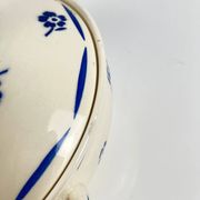 Half-porcelain soup tureen from Badonviller, blue flower pattern, early 20th century.