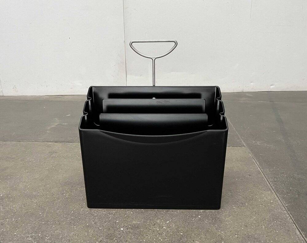 Postmodern Italian magazine rack by Andries & Hiroko Van Onck for Magis, 1980s.