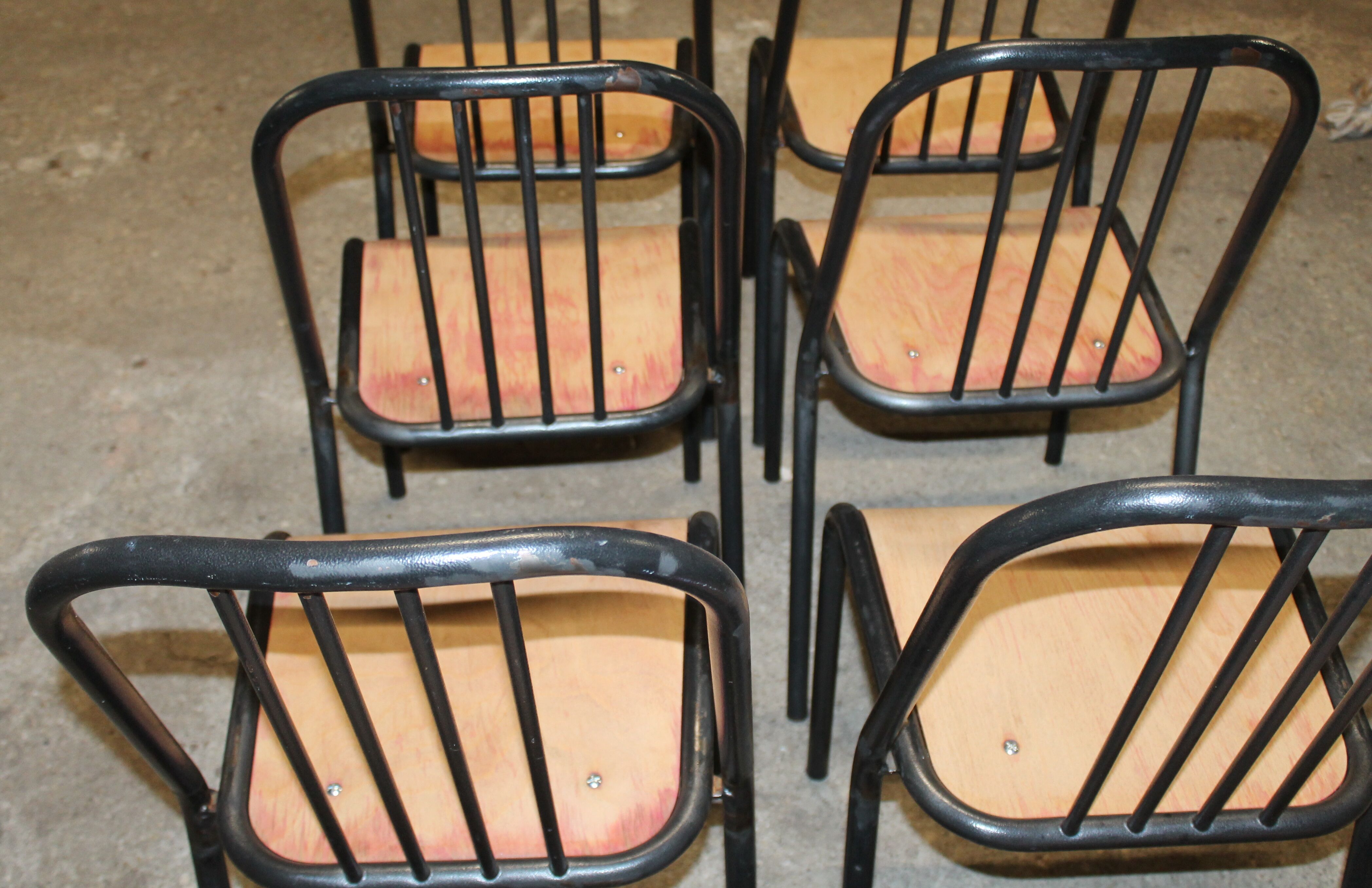 Set of 8 chairs in tubular metal