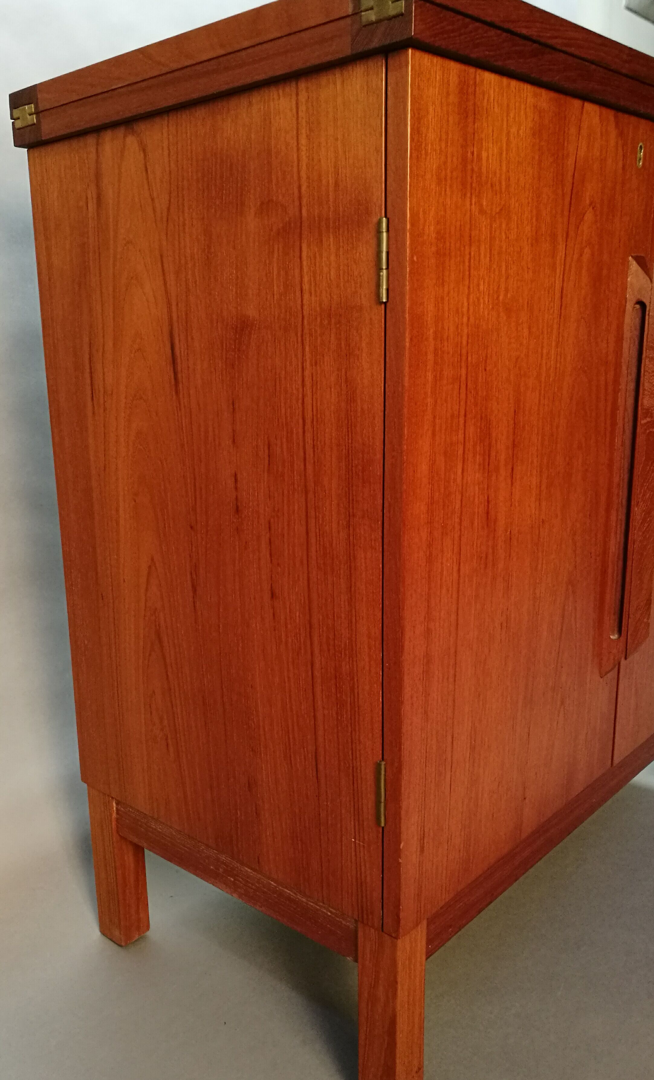 Bar cabinet teak by Torbjörn Afdal for  Brusksbo 1960s