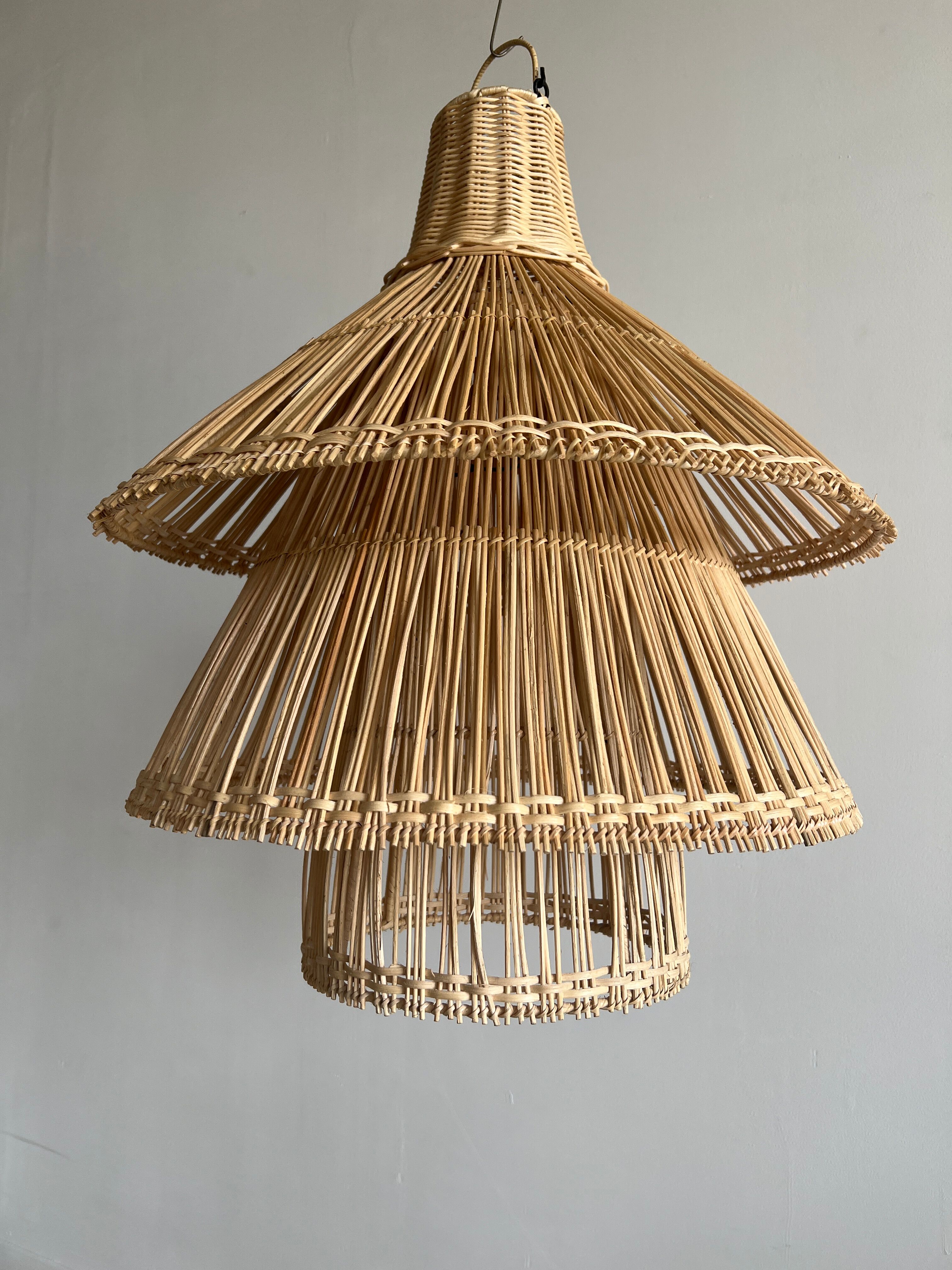 Rattan pendant lamp or light in the shape of an Asian lantern