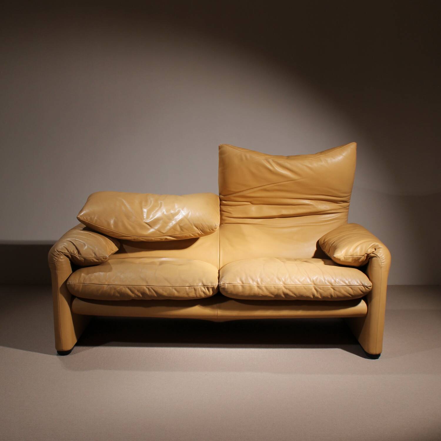 Leather Seating Group ‚Maralunga‘ by Vico Magistretti for Cassina