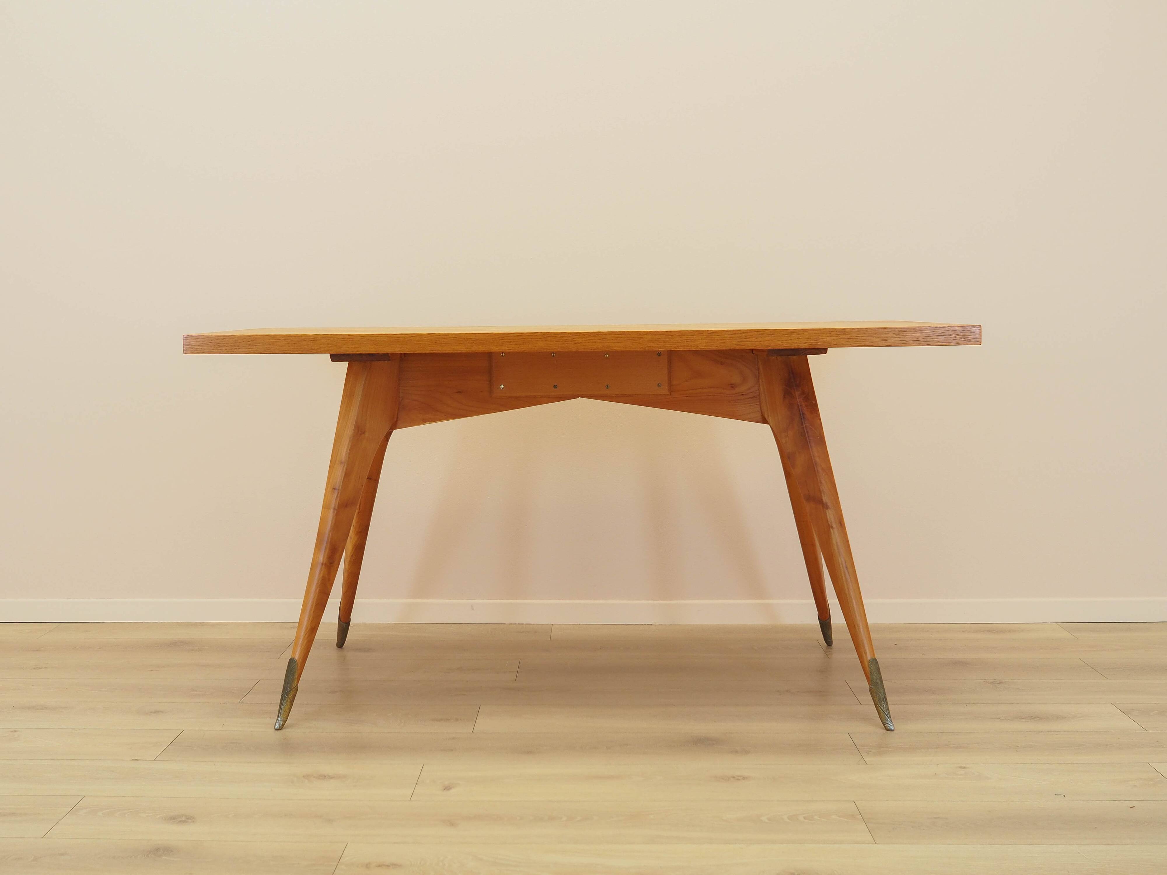 Oak desk, Italian design, 1970s, manufactured in Italy