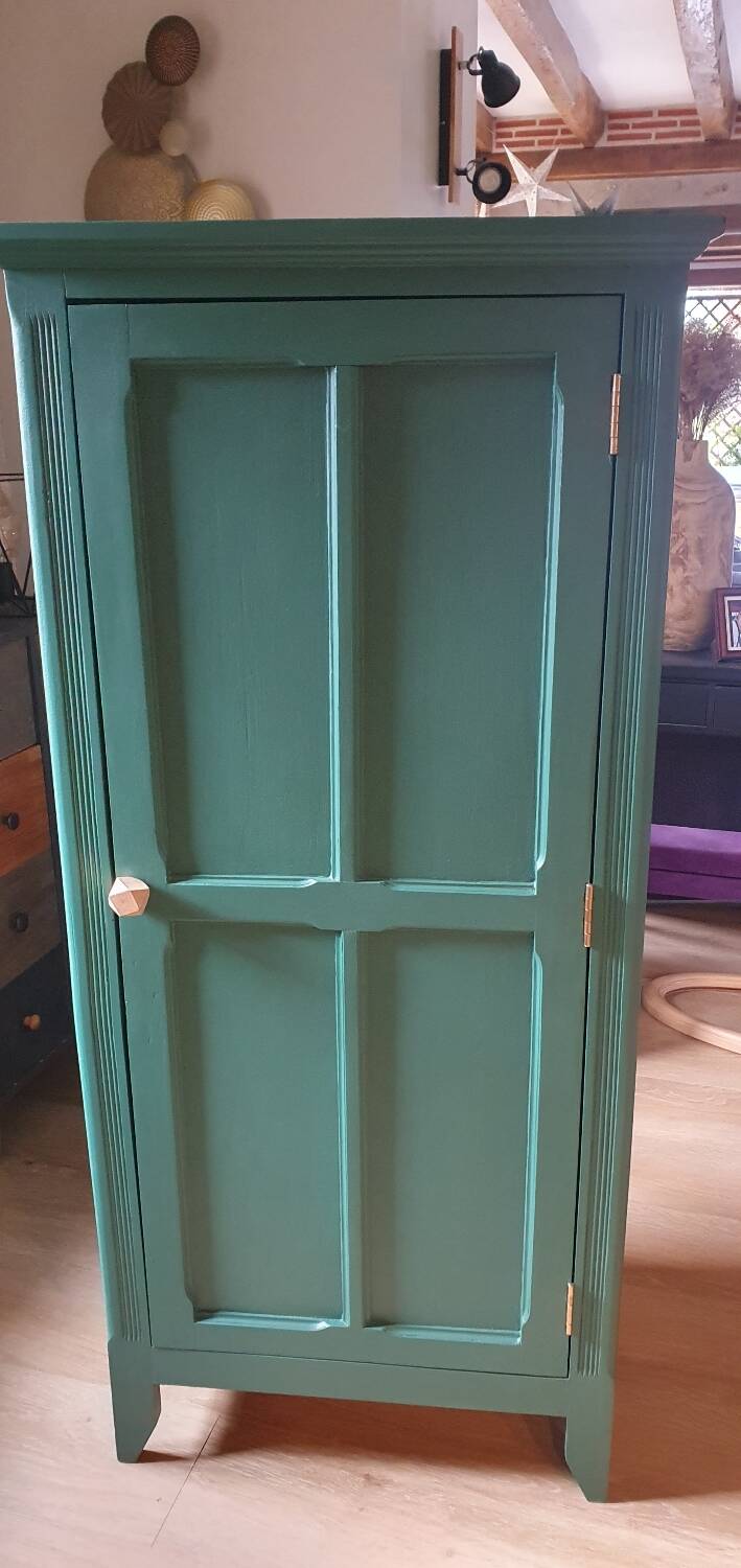 Parisian bonnetière