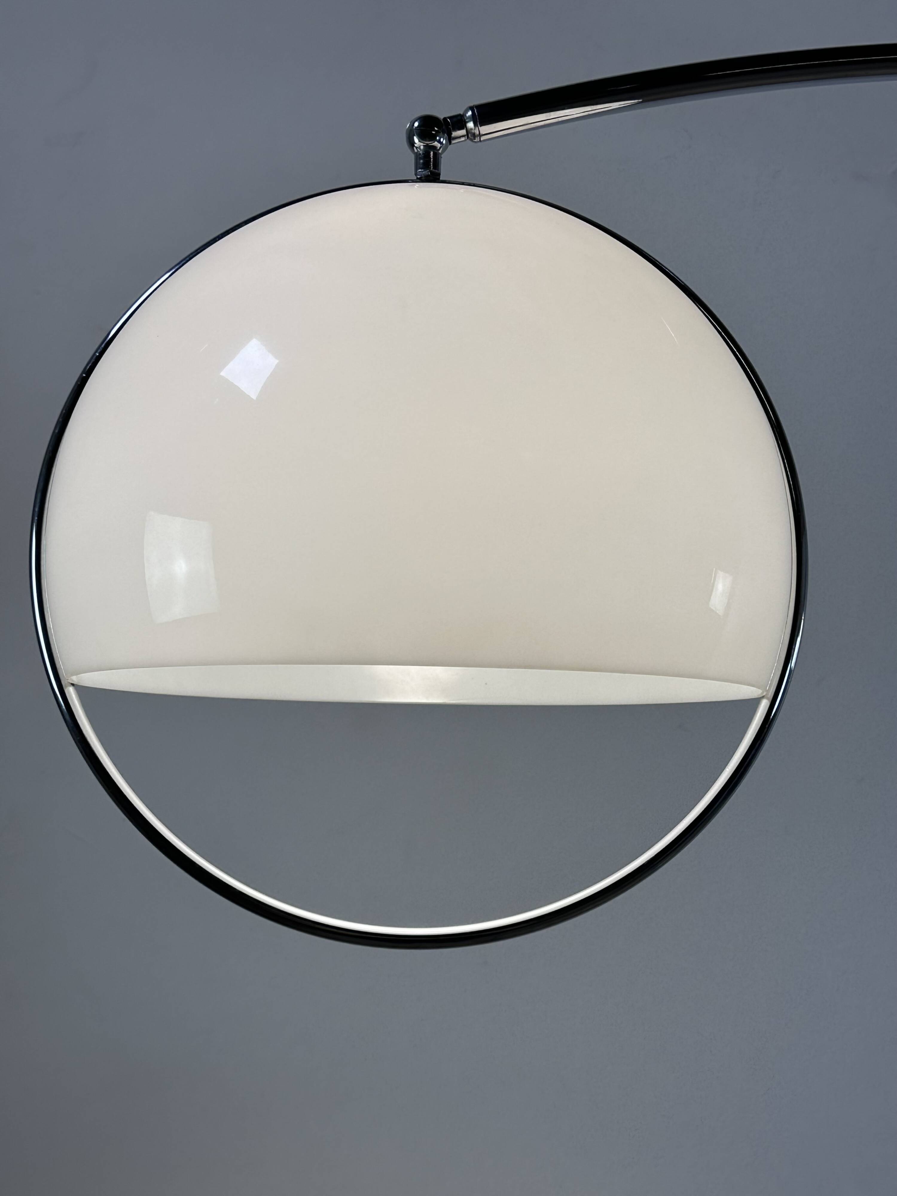 Lampadaire arc télescopique goffredo reggiani italie 1970