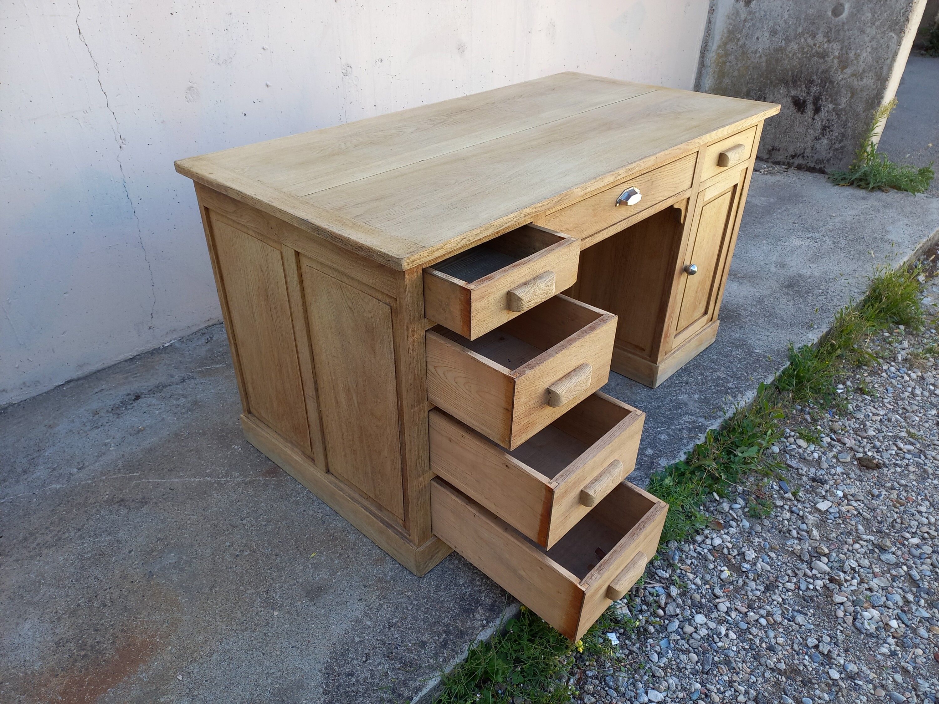 Minister's office in solid oak