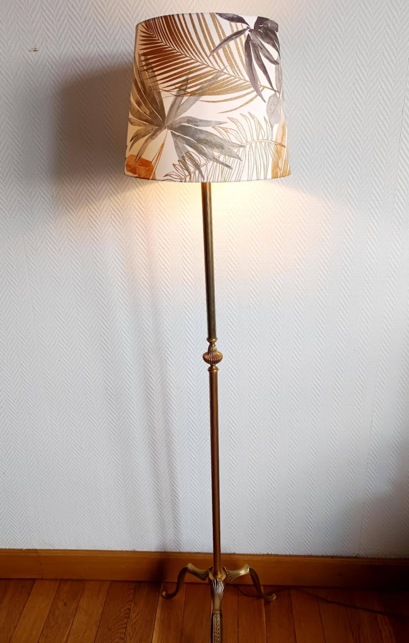 Lampadaire métal doré style Louis XV