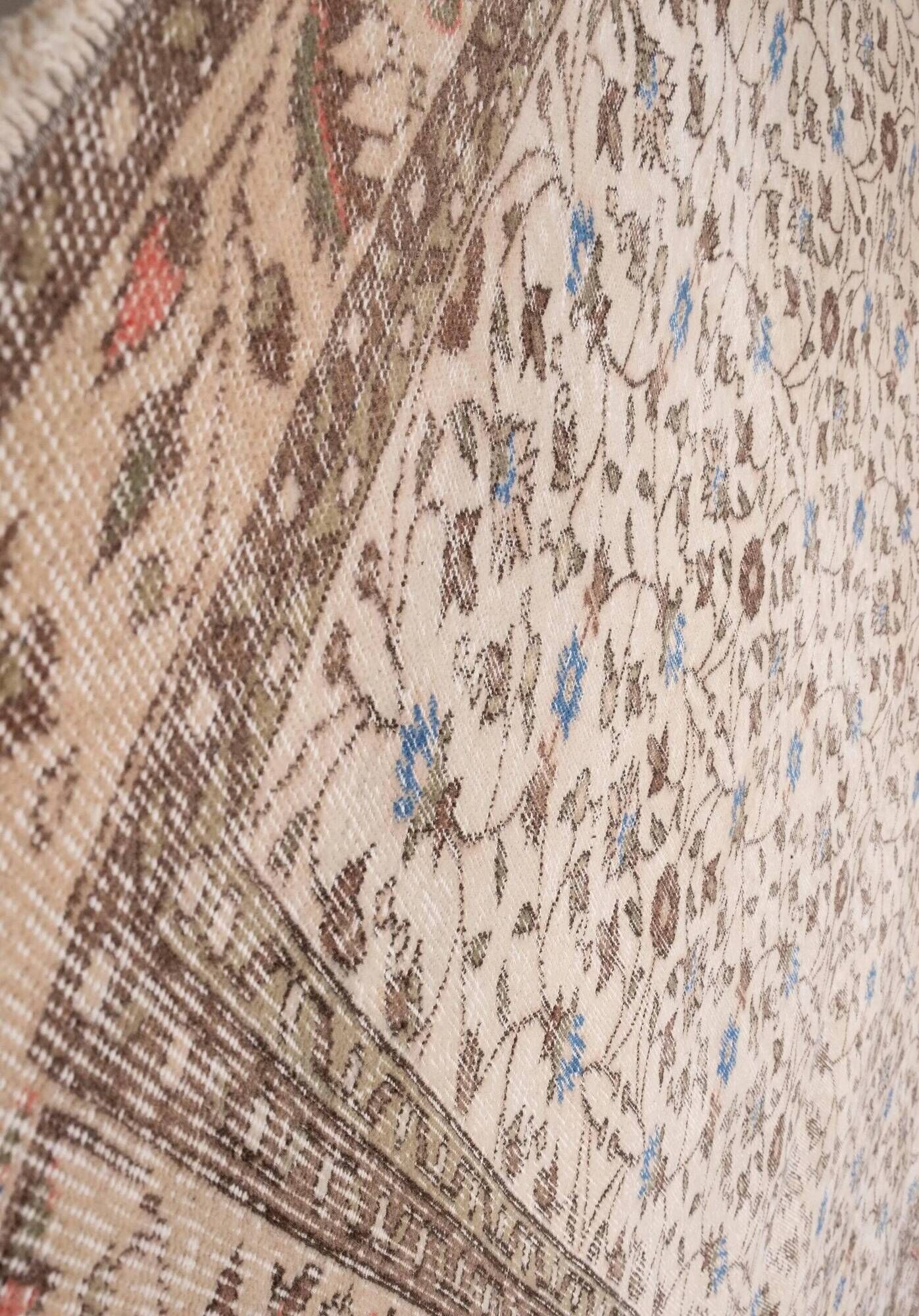 Vintage Turkish Oushak rug 212x321 cm