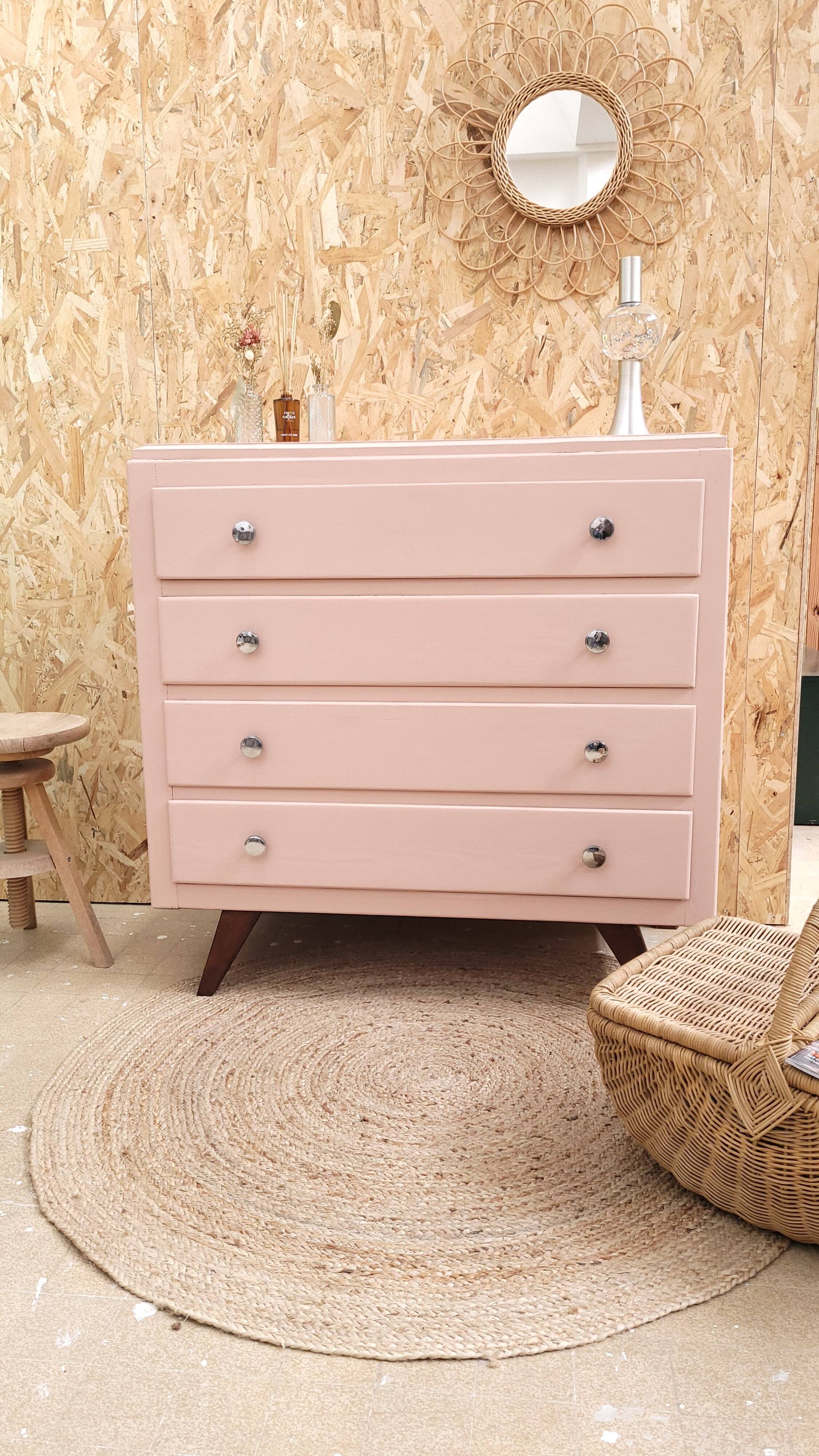 Vintage chest of drawers