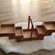 Ancienne travailleuse en bois / vintage Dimensions : 41 x 27 x 20
