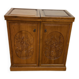 Foldable solid tech bar cabinet