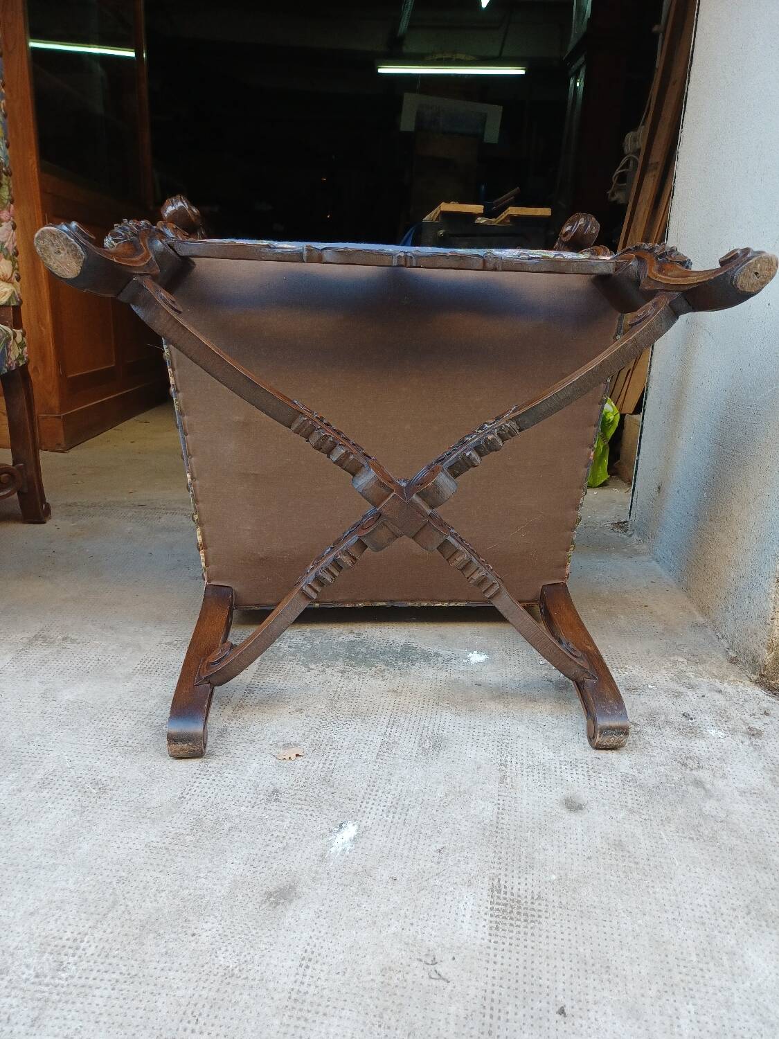Pair of large antique Baroque style armchairs, in perfect condition.