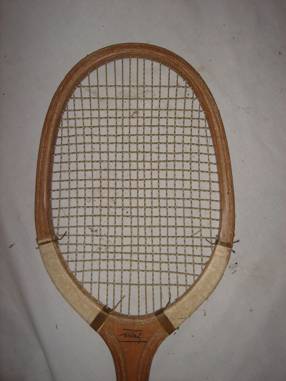 Old quides vivah wooden tennis racket, 1920/1930