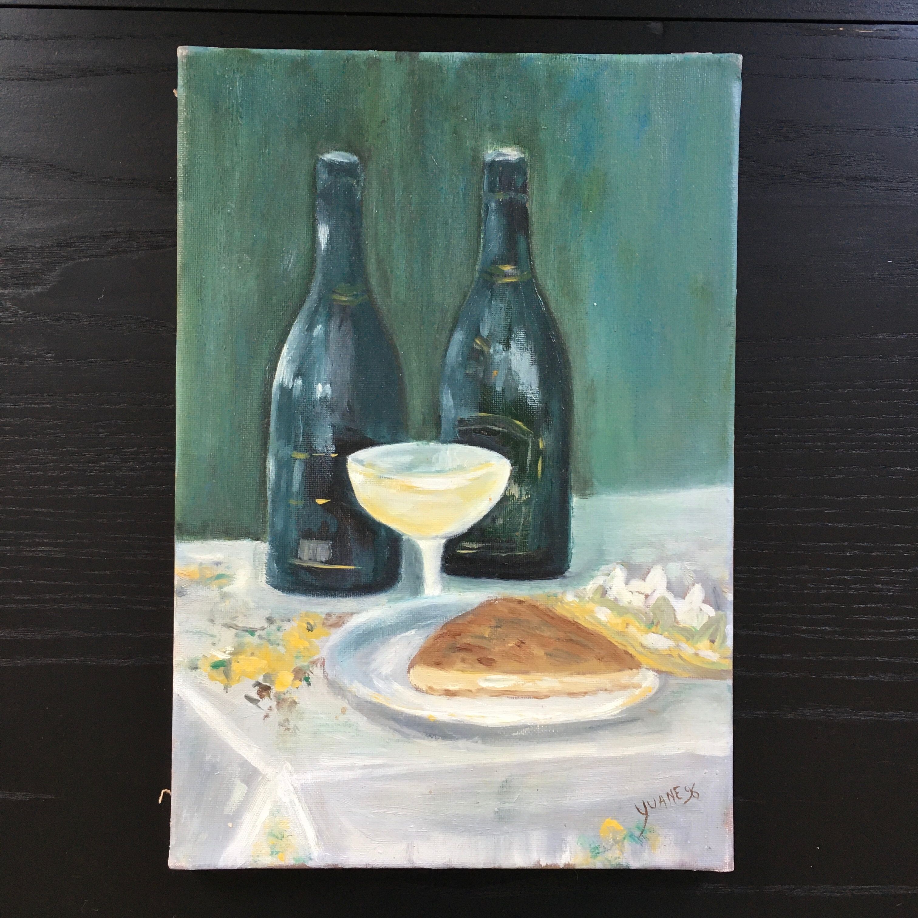 Table cake and cider