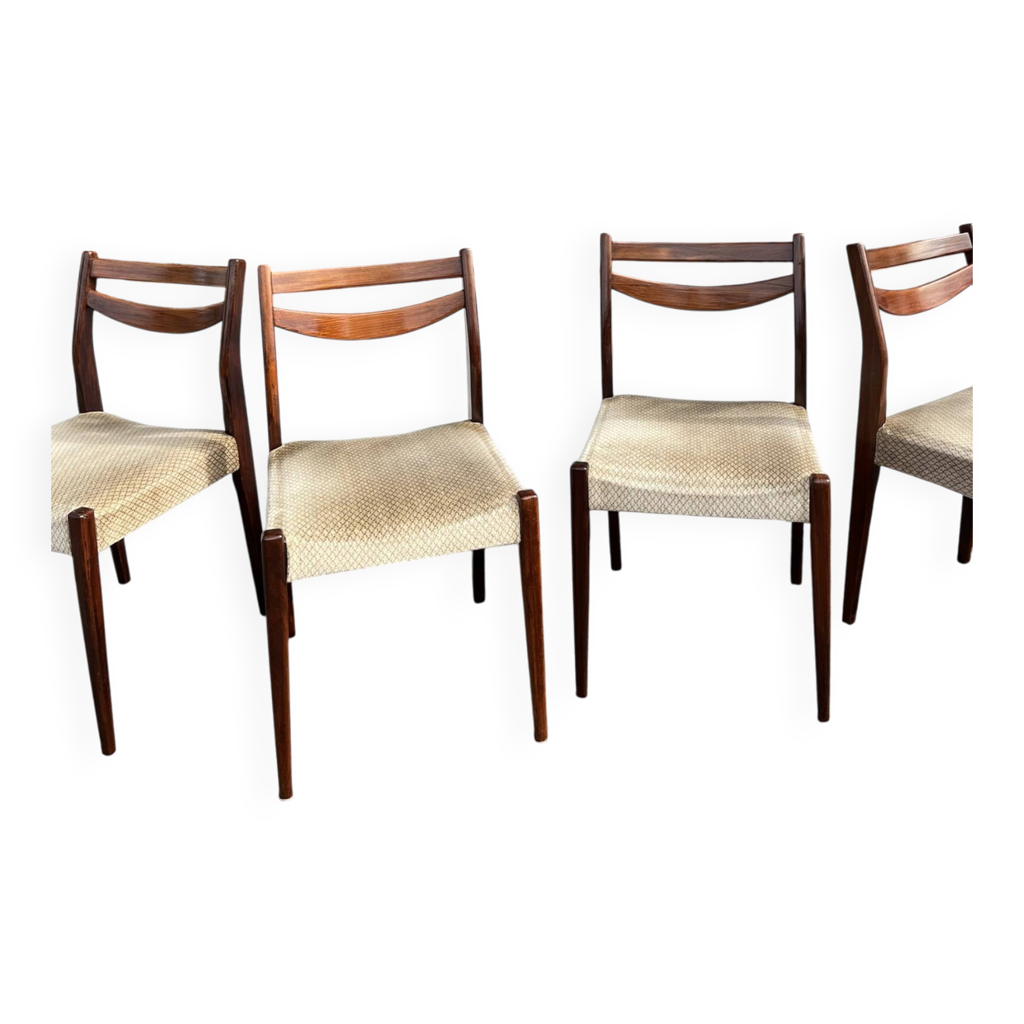 Lot of 4 vintage Scandinavian chairs in wood and golden fabric.
