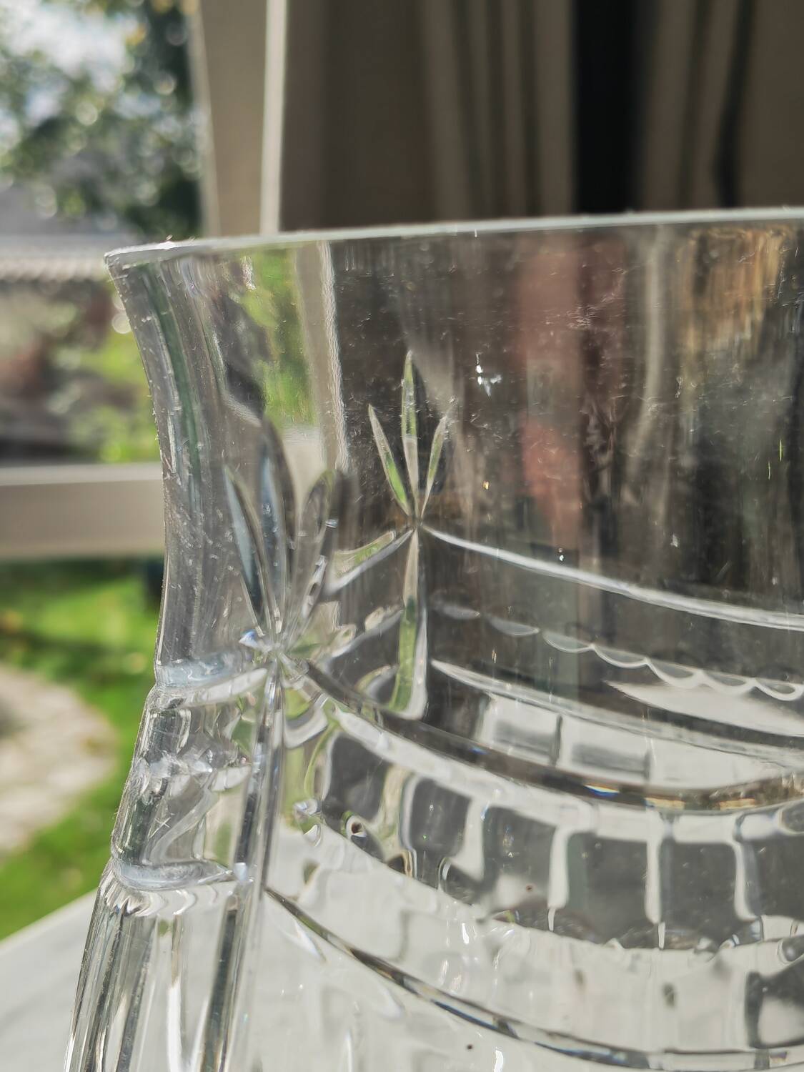 Cut crystal tealight holder