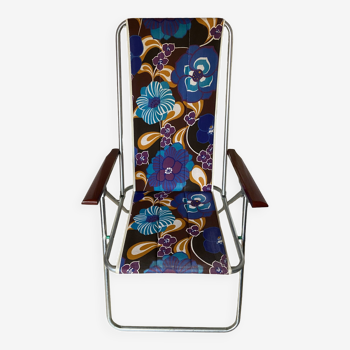 Vintage 70s garden camping armchair - flower power pattern, wooden armrest