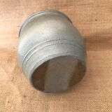 Grey sandstone grease pot