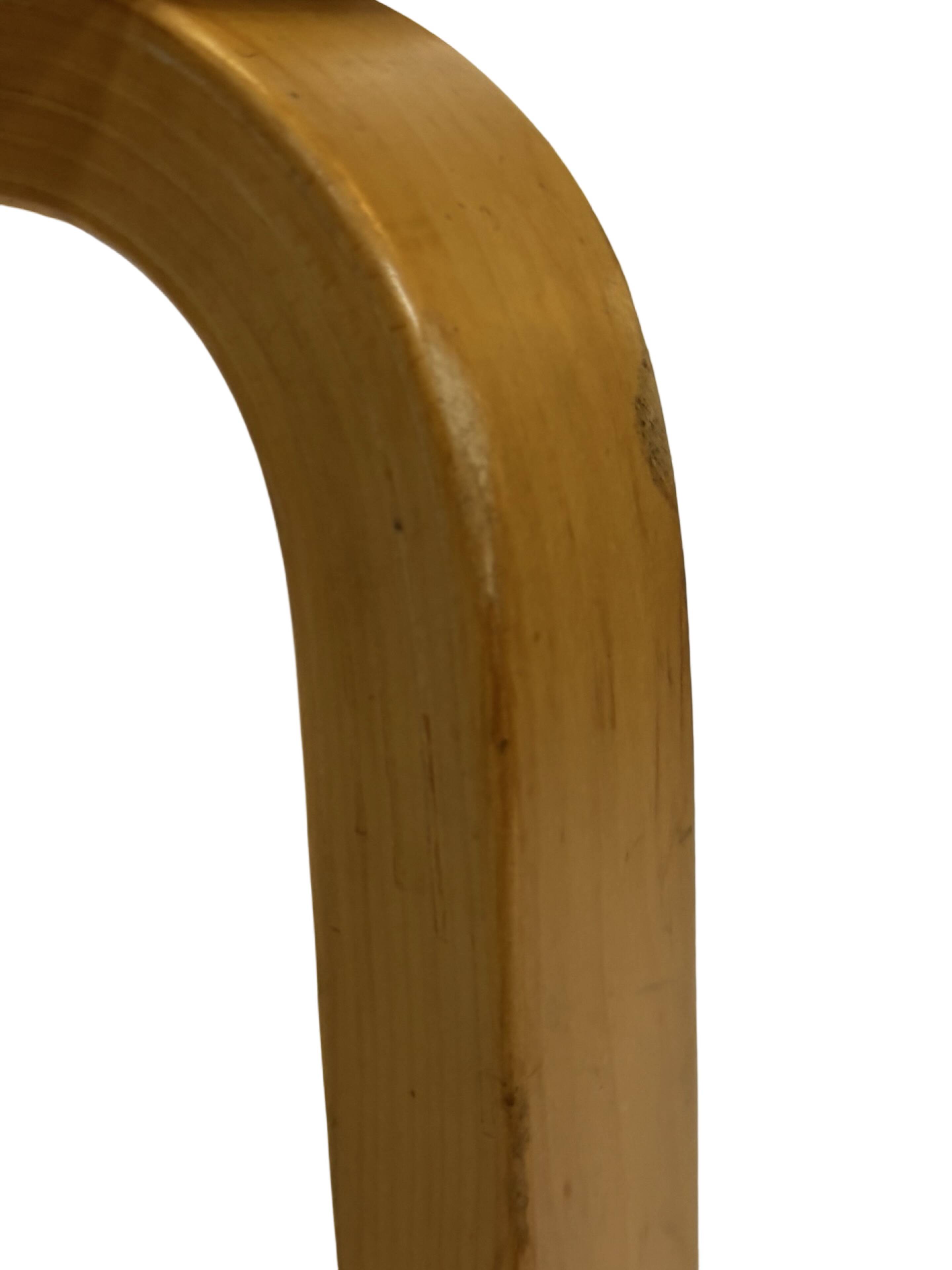 Chaise vintage modèle 65 par Alvar Aalto pour Artek (Linoléum noir)