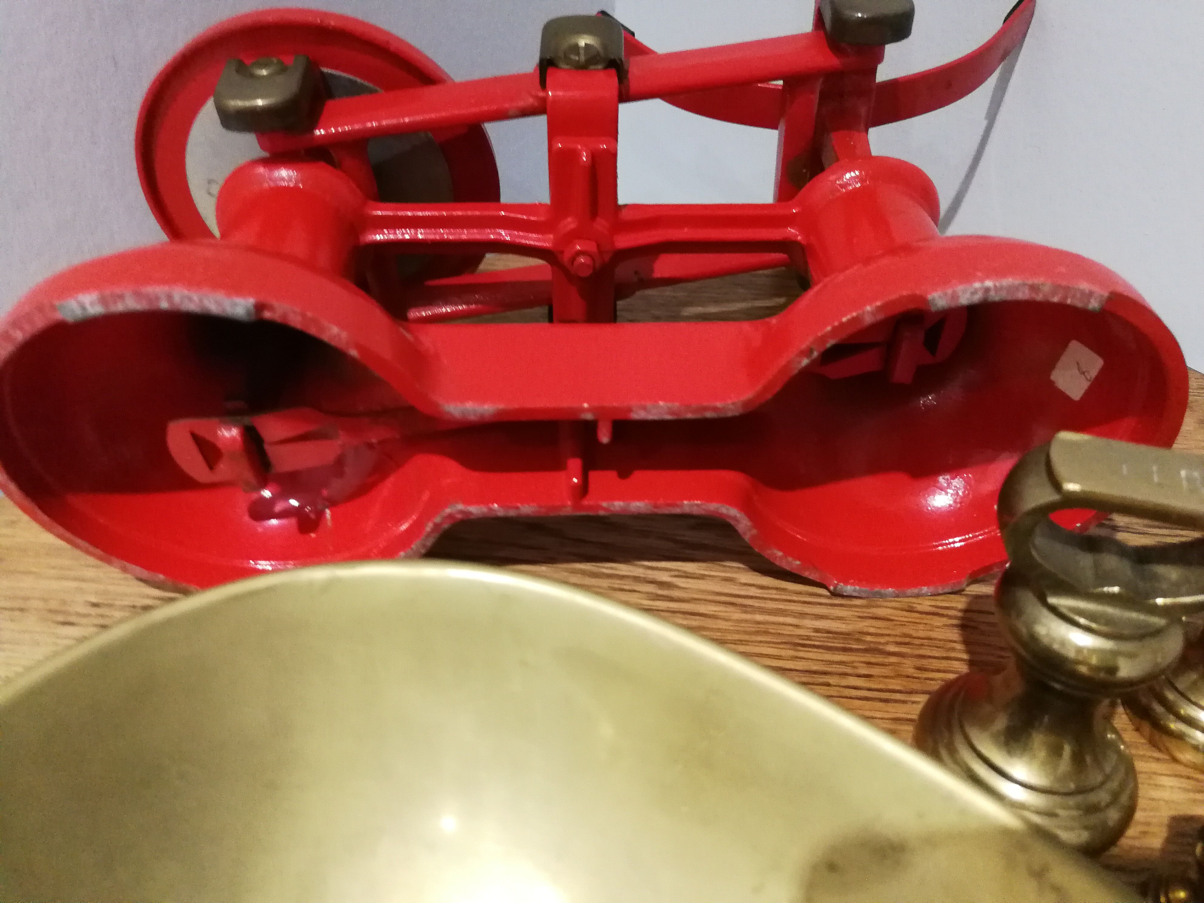 Balance vintage avec poids en laiton de Viking F. J.Thornton - Co. Ltd années 1940