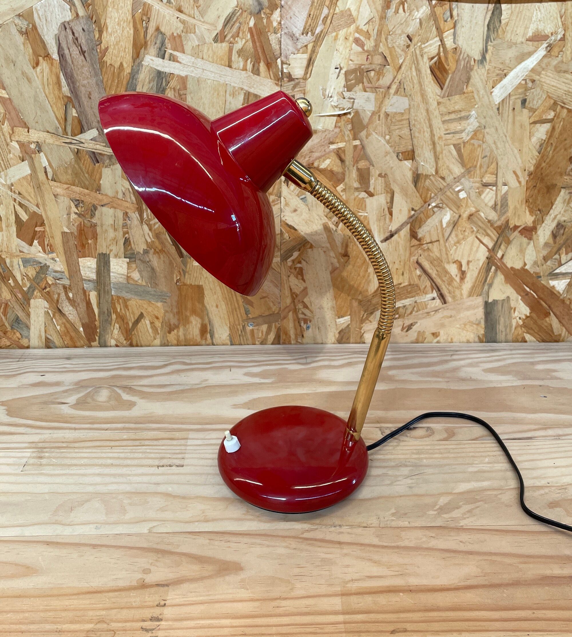 Vintage burgundy red table lamp - 1950s