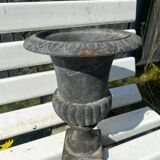 Medicis cast iron vase