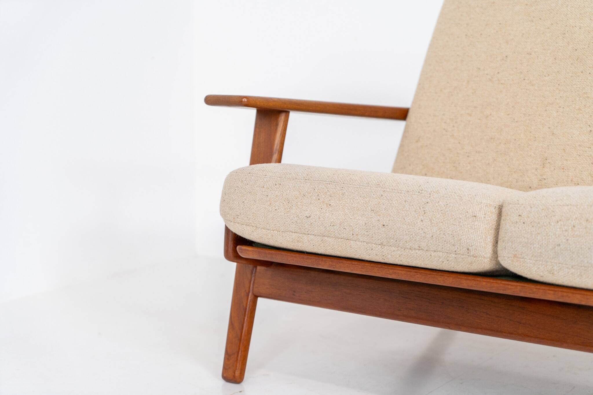 GE-290 3-seater sofa in oak by Hans J. Wegner for Getama