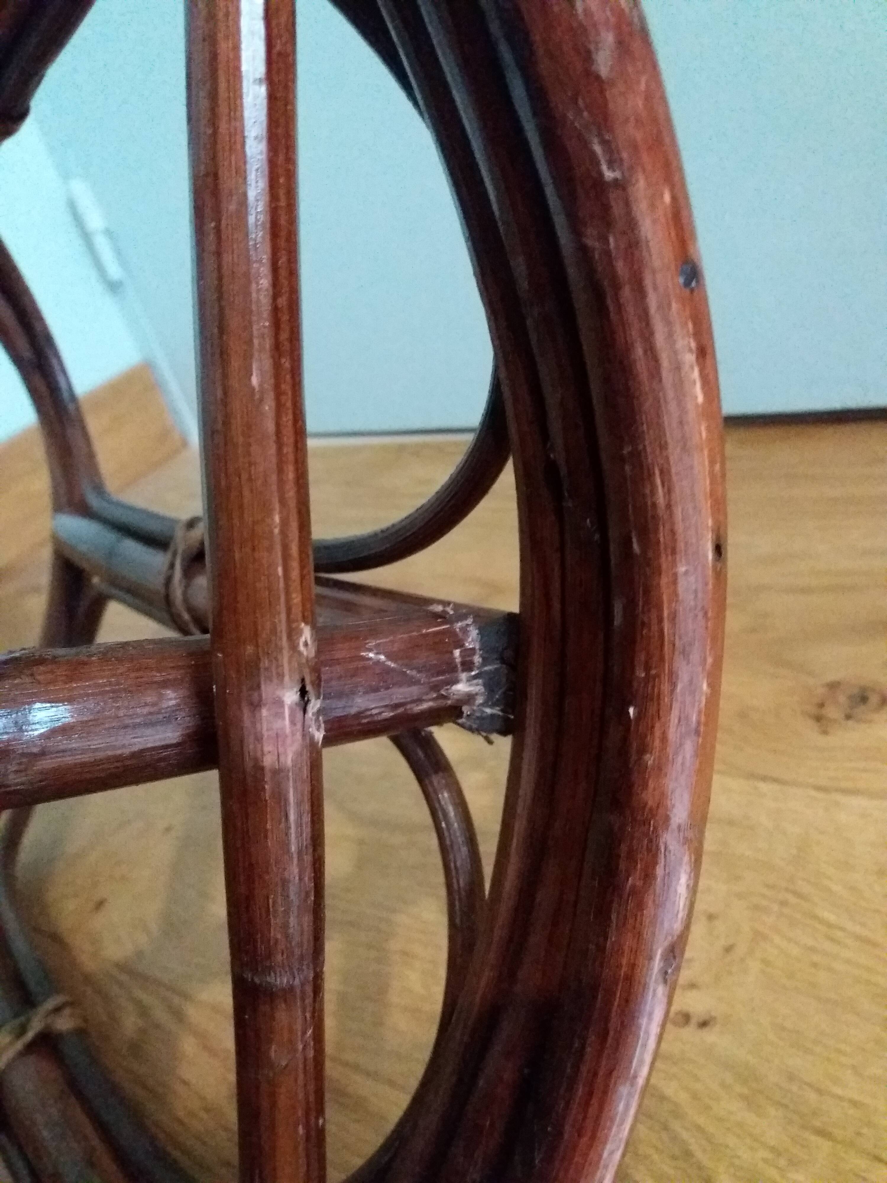 Wicker pouf with cushion