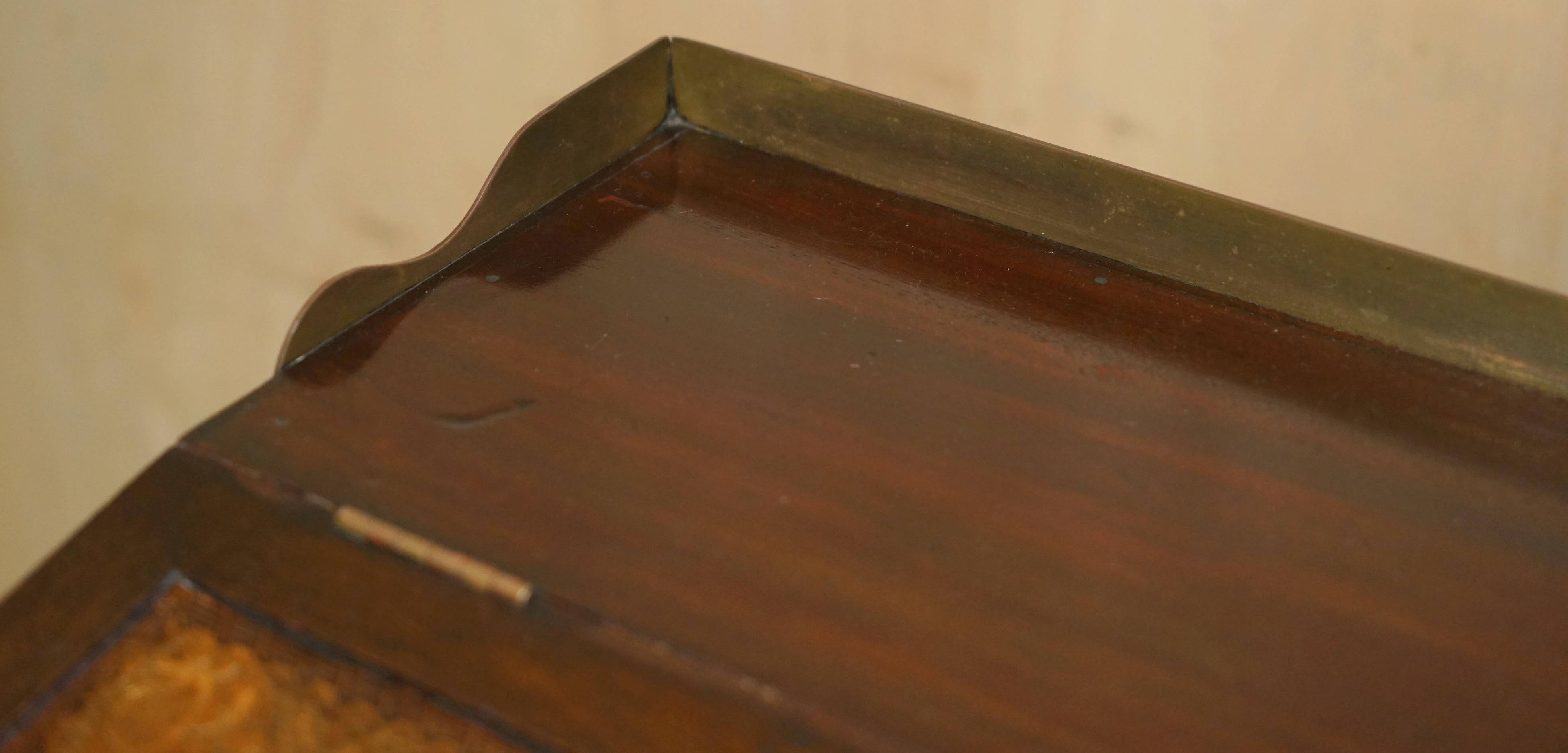 Bureau de campagne Davenport victorien antique en cuir avec galerie en laiton