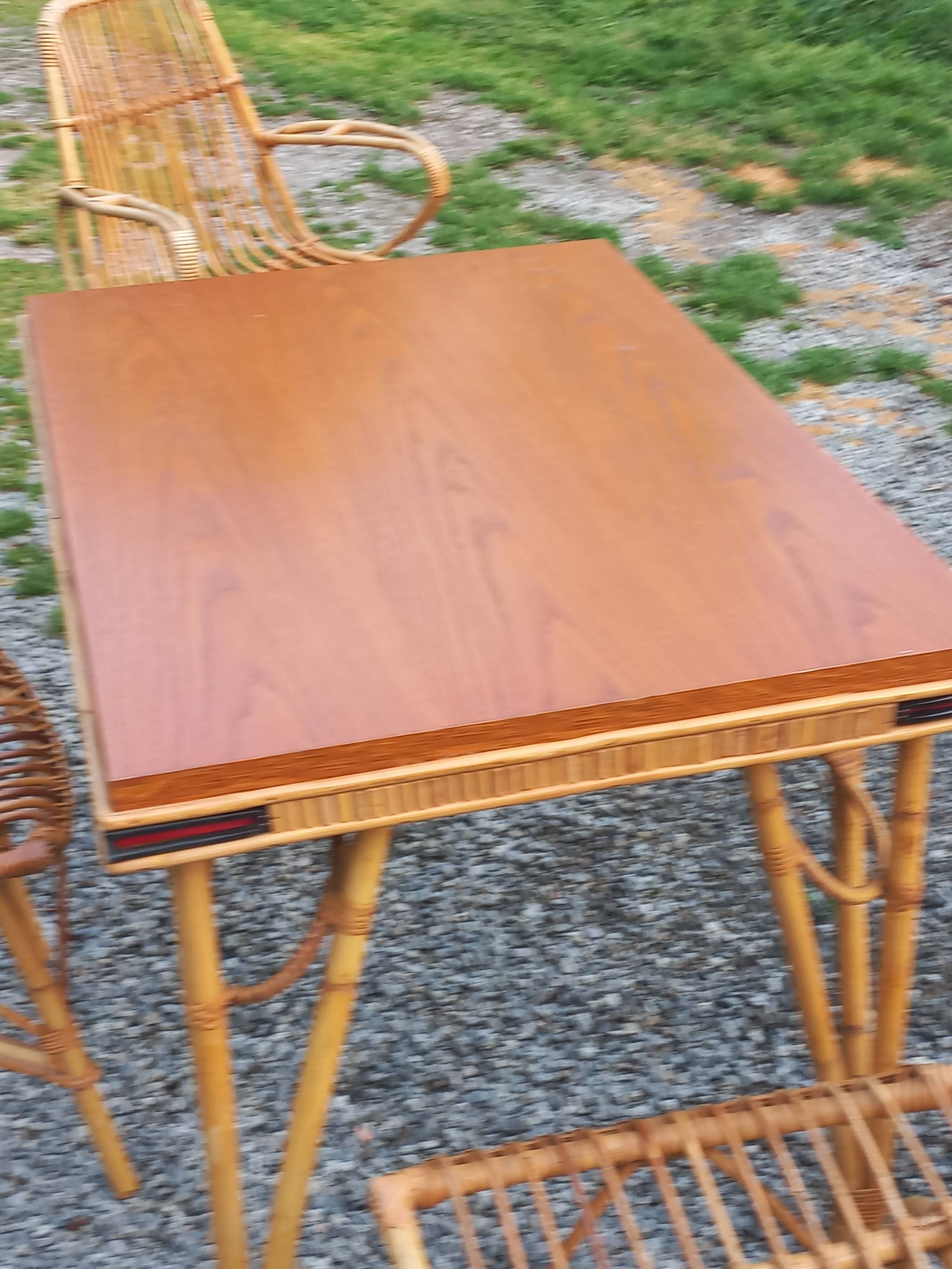 1 Table 1 fauteuil 3 chaises en bambou et rotin attribués à Audoux et Minet
