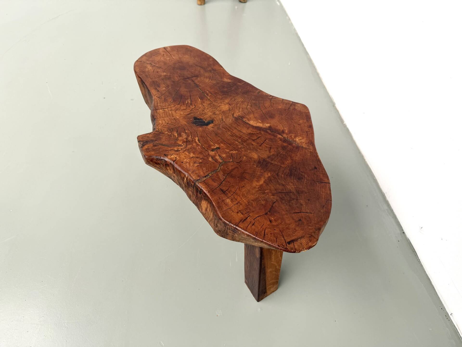 Brutalist tripod coffee table in solid teak – 1970s