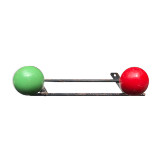Patère two vintage balls wears old coat
