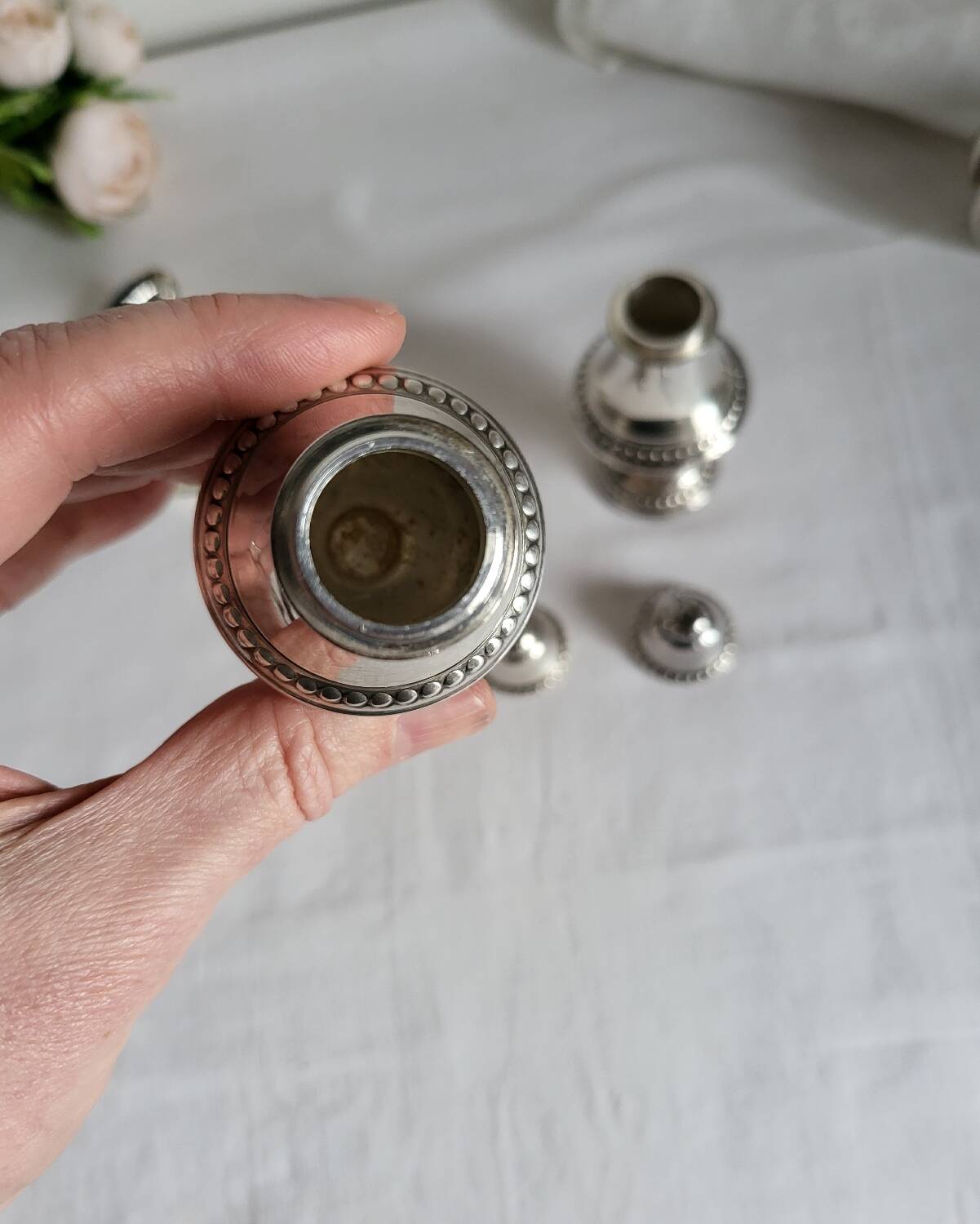 Salt and Pepper Shaker Set in Silver-Plated Metal