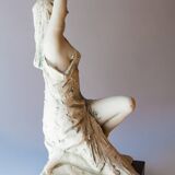 Original sculpture. Figura femenina de porcelana. Contemporary sculpture
