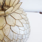 Petal hanging of mother-of-Pearl and brass