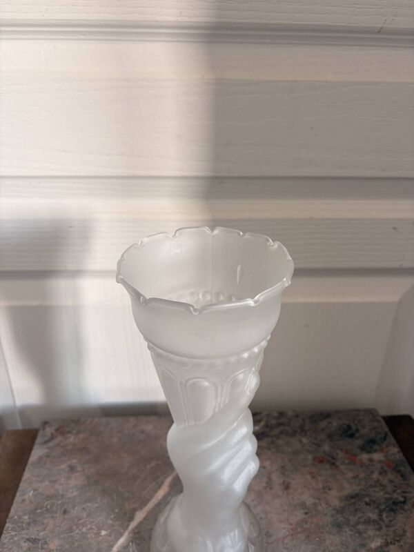 Ancien Vase Verre Moulé LEGRAS Art Déco Main Flambeau Vintage