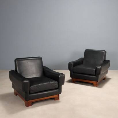 Paire de fauteuils des années 1960-70.