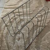 Magazine rack in chrome metal