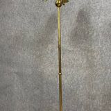Lucien Gau: grand lampadaire néo classique à patine vieil or vers 1960-1970
