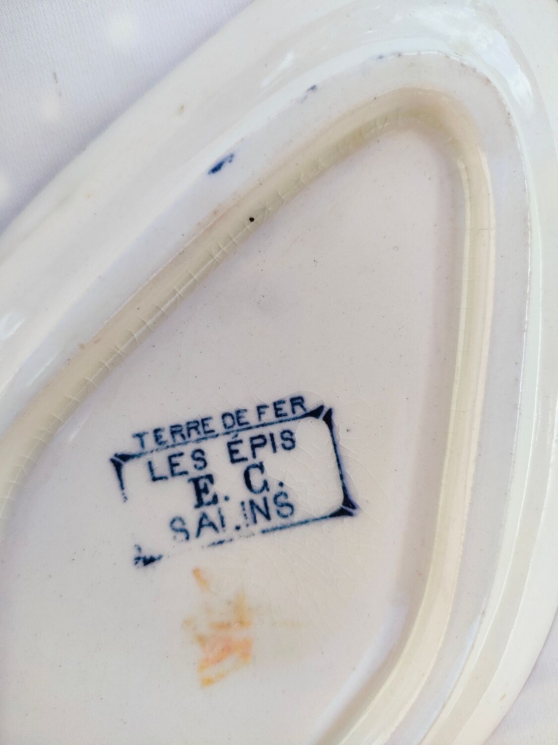 Set of two E.G Salins raviers