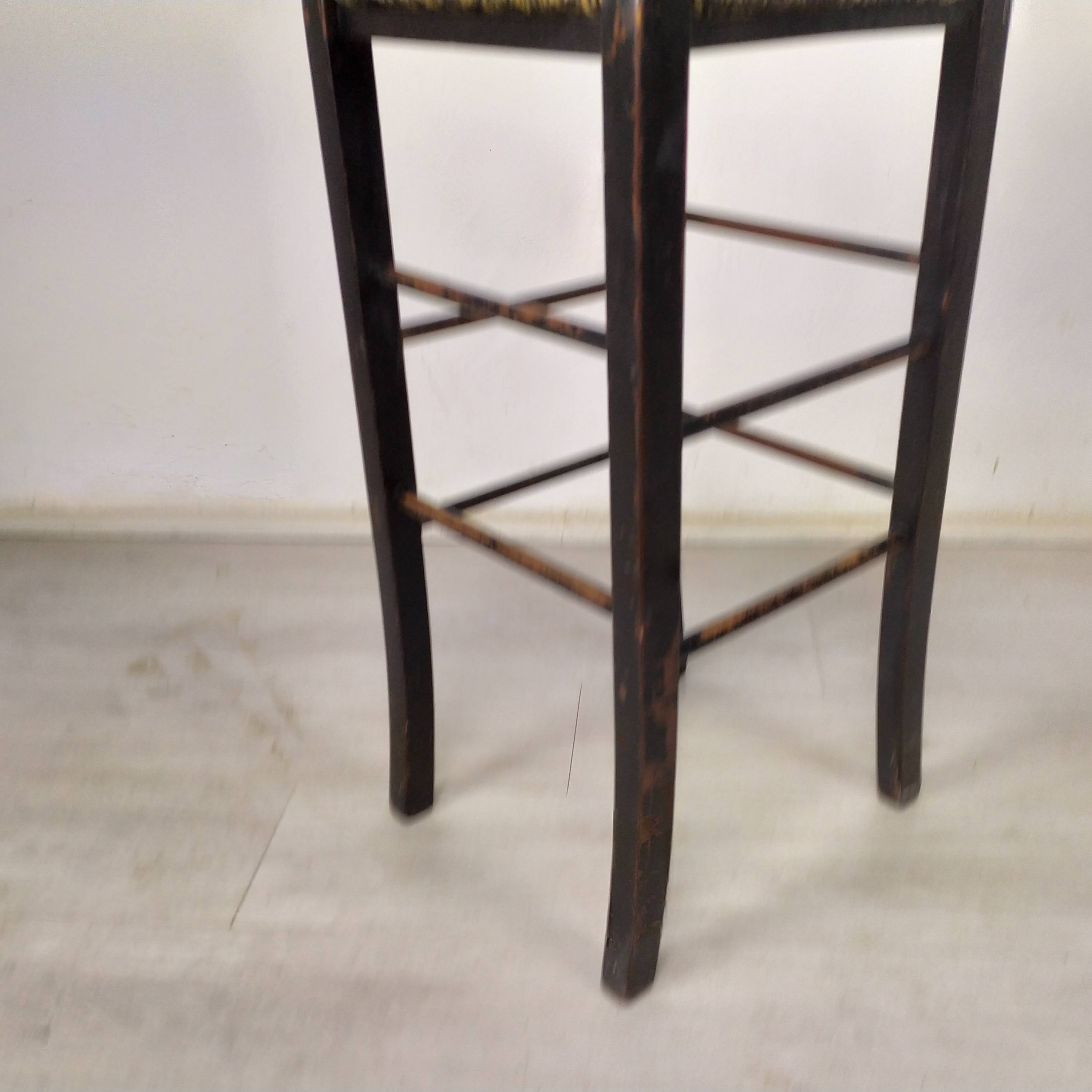 Mulched bar stools