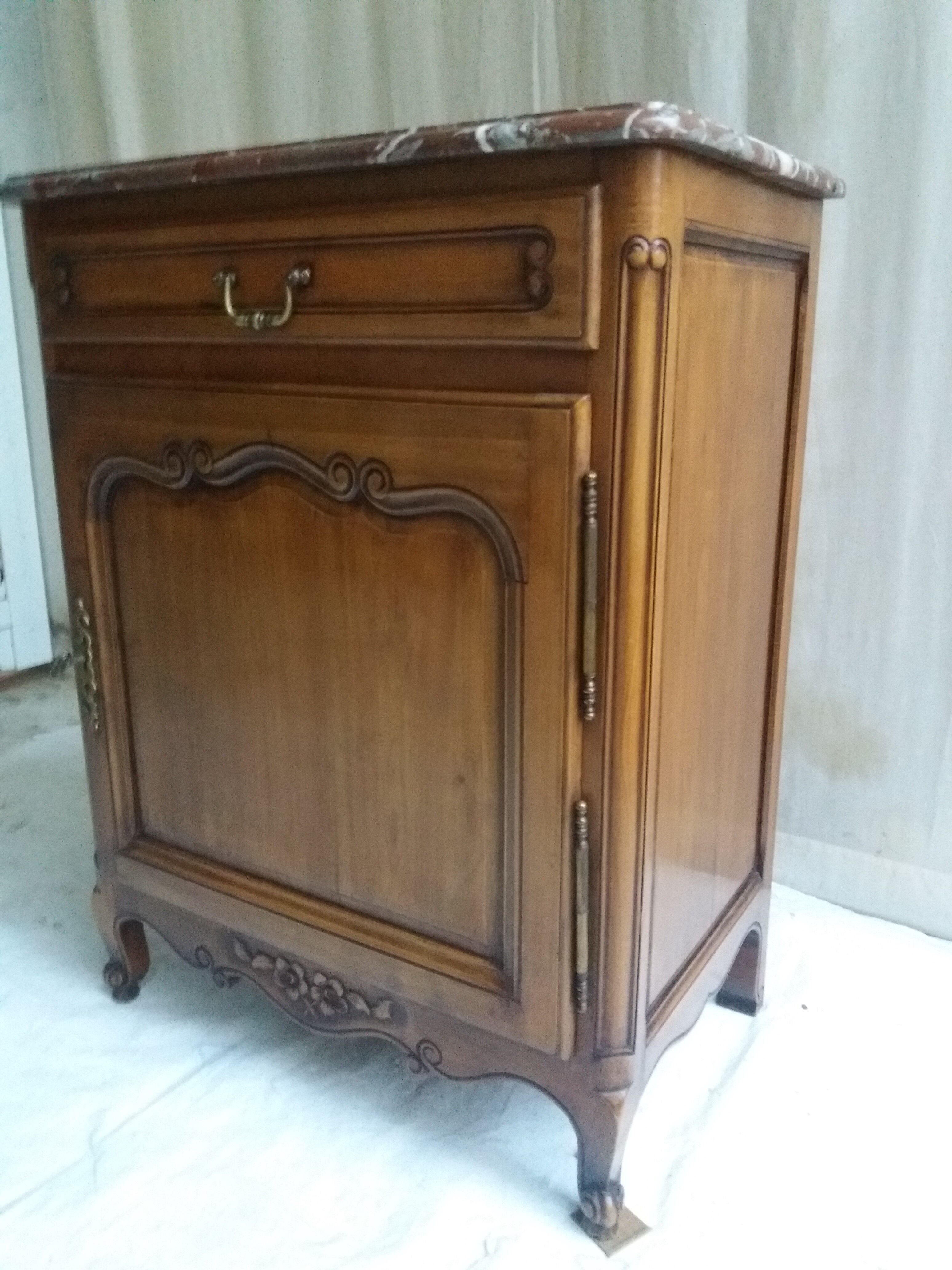 Louis xv-style confectioner in walnut