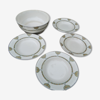 Lot de 4 assiettes à soupes et un saladier Longwy