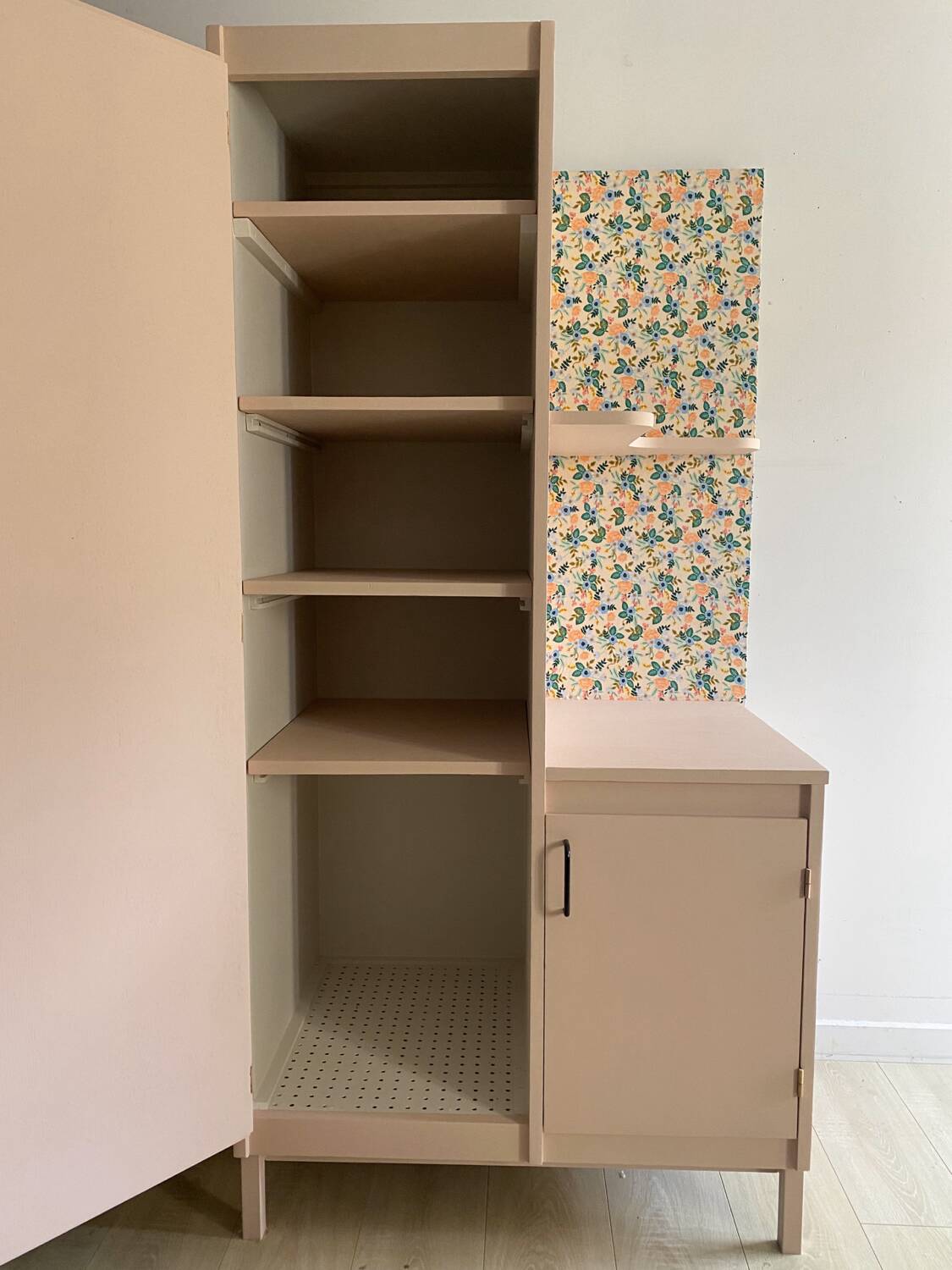 Asymmetrical wardrobe