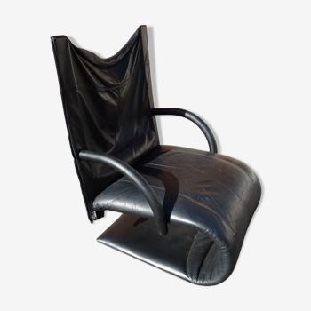 Fauteuil cuir modèle Zen Claude Brisson Ligne Roset an 80