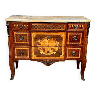 Commode de style Louis XVI