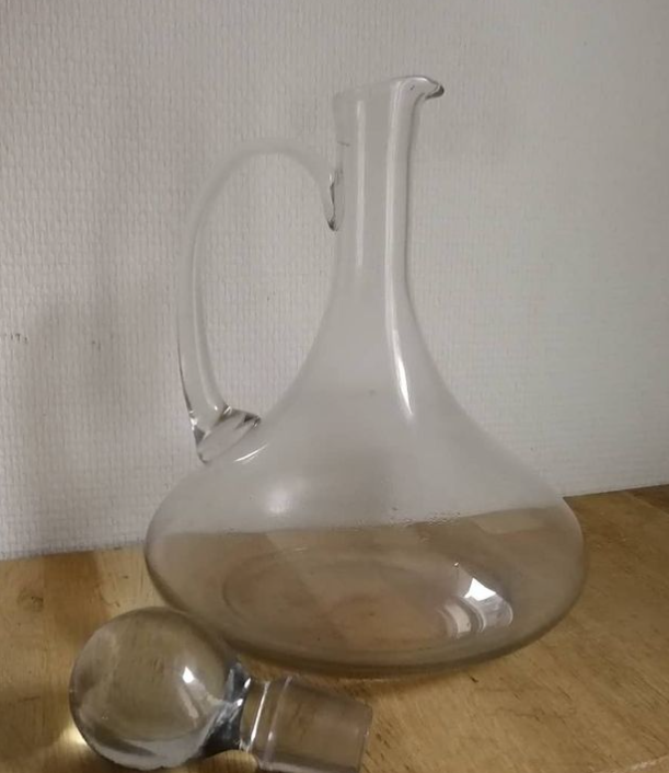 Wine decanter