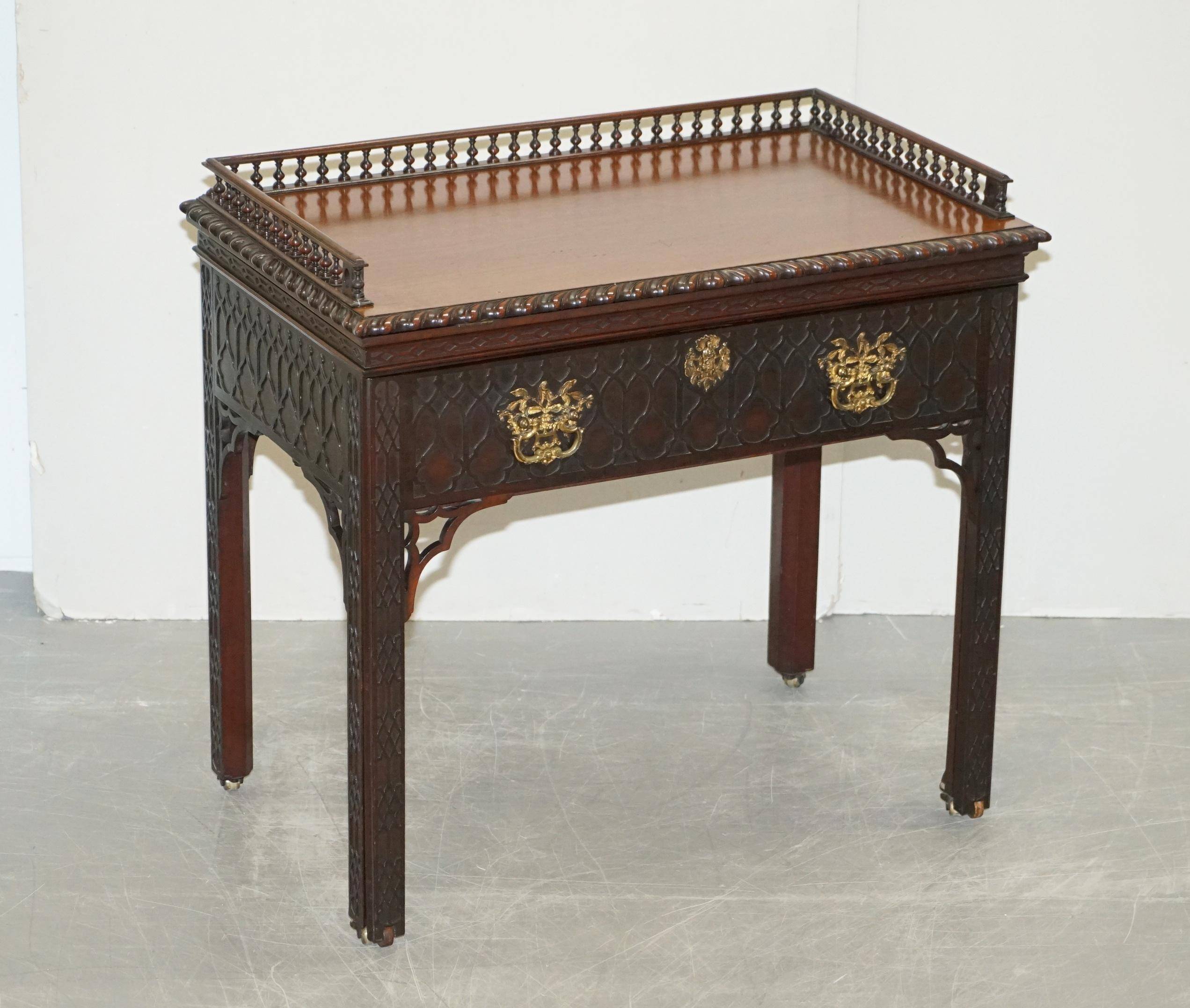 Bureau de travail d'architecte en bois dur George III Thomas Chippendale