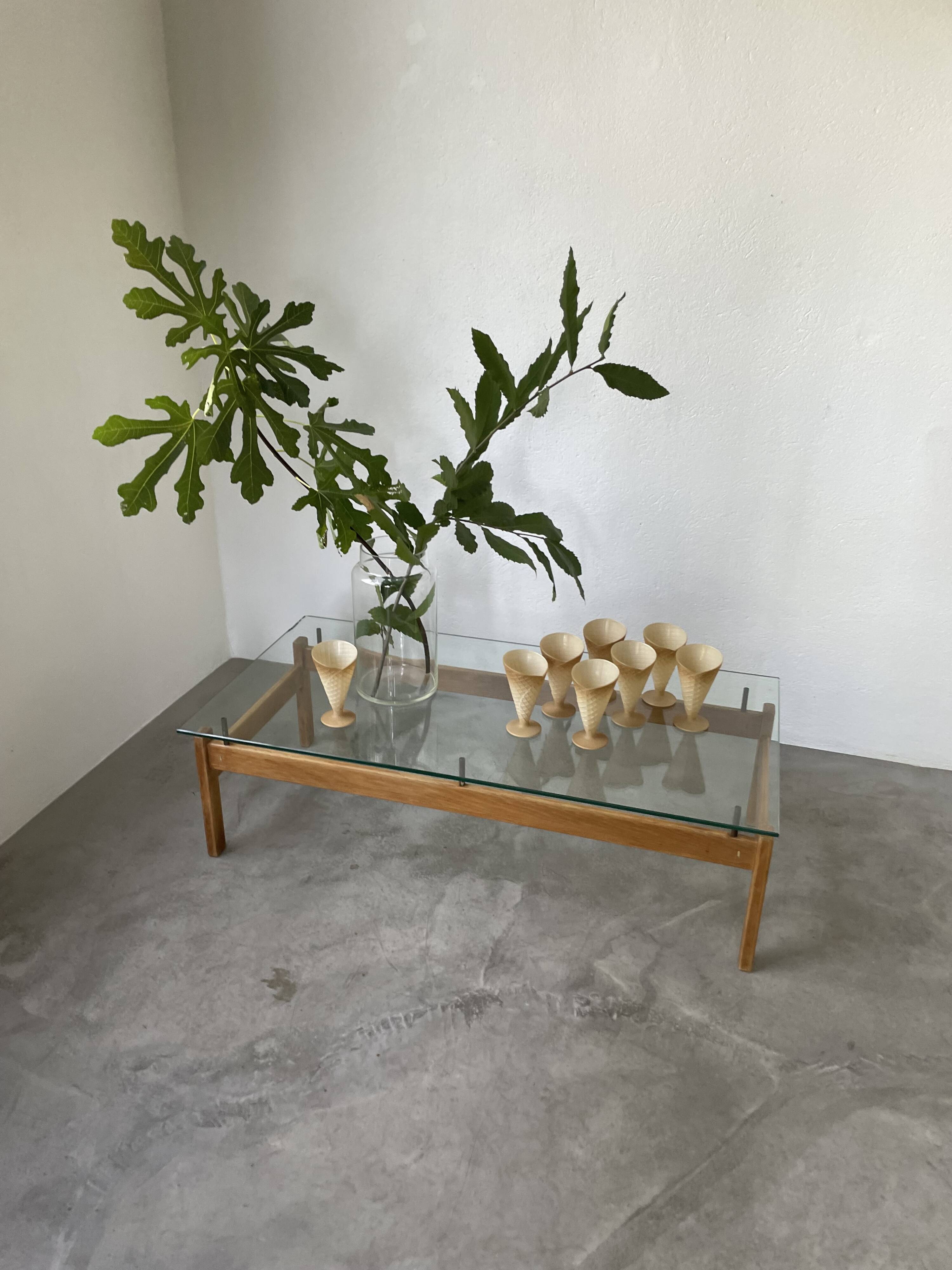 Table scandinave teck blond et verre 60
