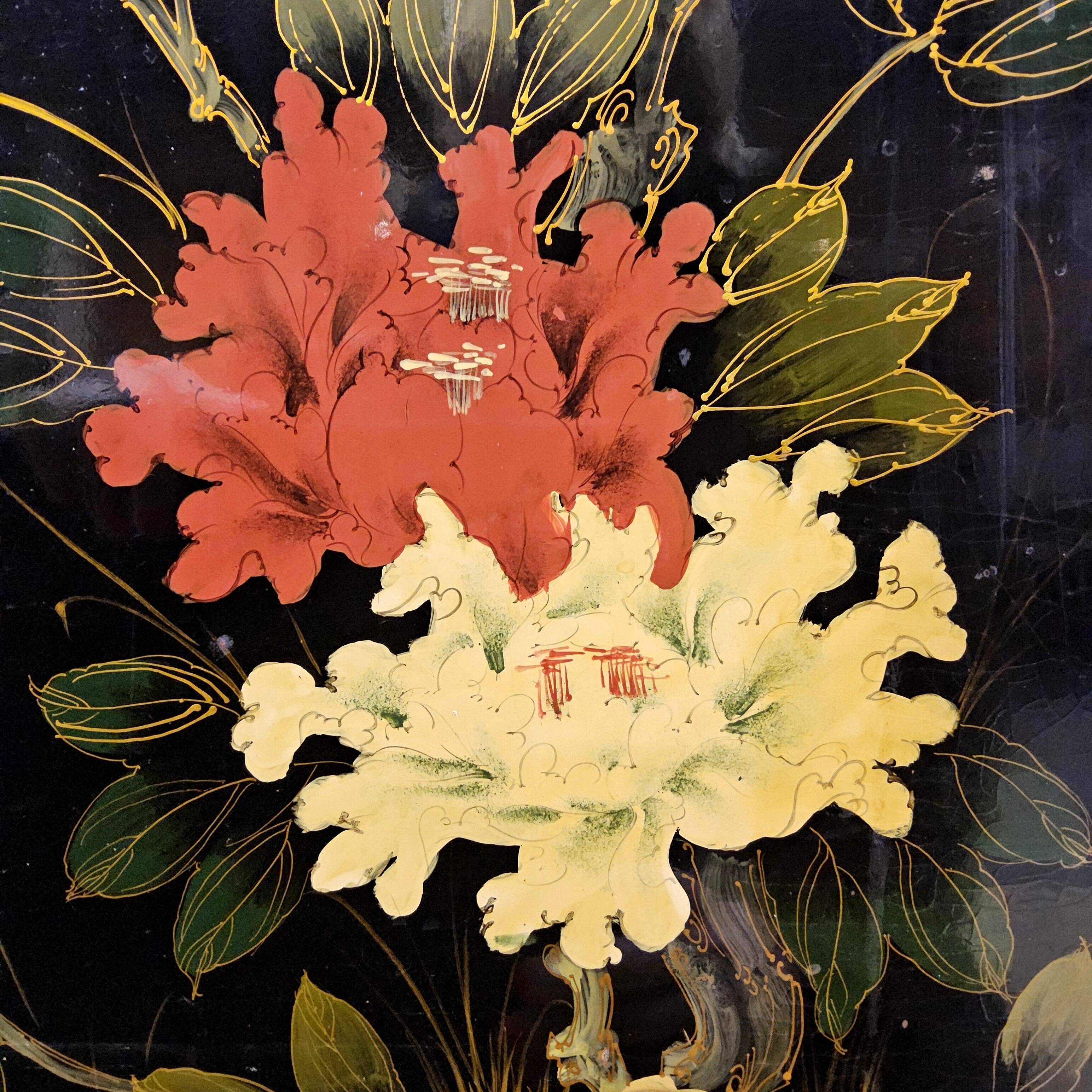 Cabinet vintage chinois laqué noir avec oiseaux et fleurs bohème